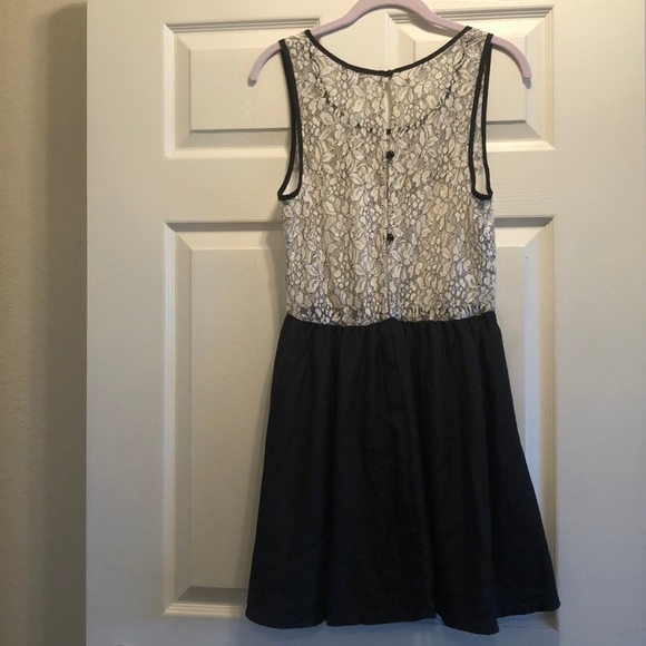 Delia’s Black and White Dress With Lace Details - Picture 3 of 3